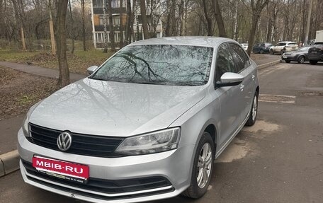 Volkswagen Jetta VI, 2015 год, 800 000 рублей, 2 фотография
