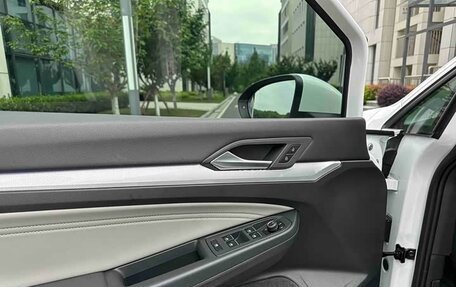 Volkswagen Golf VIII, 2023 год, 1 500 000 рублей, 17 фотография
