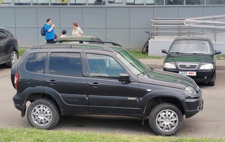 Chevrolet Niva I рестайлинг, 2017 год, 500 000 рублей, 2 фотография