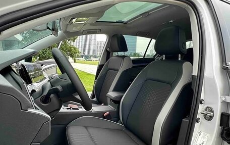 Volkswagen Golf VIII, 2023 год, 1 500 000 рублей, 27 фотография