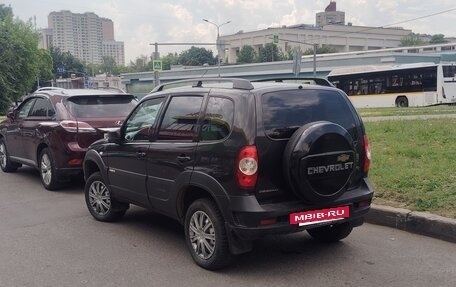 Chevrolet Niva I рестайлинг, 2017 год, 500 000 рублей, 3 фотография