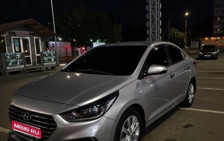 Hyundai Solaris II рестайлинг, 2018 год, 1 400 000 рублей, 1 фотография