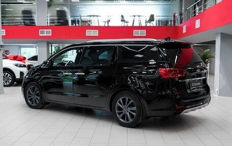 KIA Carnival III, 2019 год, 2 550 000 рублей, 2 фотография