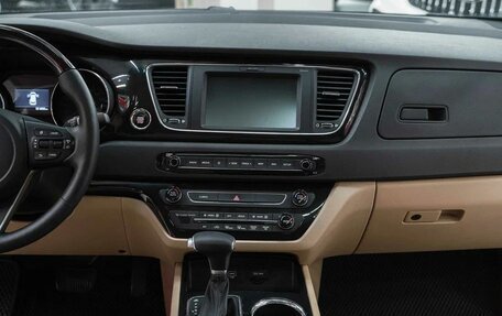 KIA Carnival III, 2019 год, 2 550 000 рублей, 8 фотография