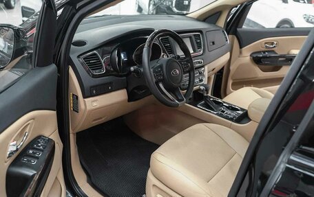 KIA Carnival III, 2019 год, 2 550 000 рублей, 6 фотография