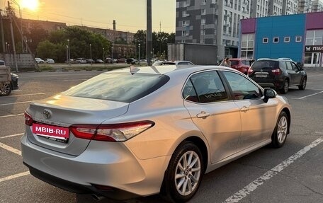 Toyota Camry, 2021 год, 2 950 000 рублей, 3 фотография