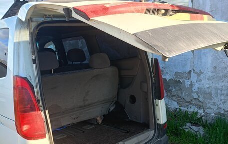 Nissan Serena II, 2001 год, 500 000 рублей, 6 фотография