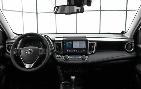 Toyota RAV4, 2013 год, 1 890 000 рублей, 12 фотография