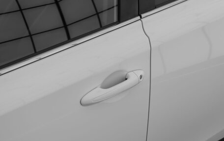 Toyota RAV4, 2013 год, 1 890 000 рублей, 20 фотография