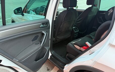 Volkswagen Tiguan II, 2018 год, 2 530 000 рублей, 8 фотография