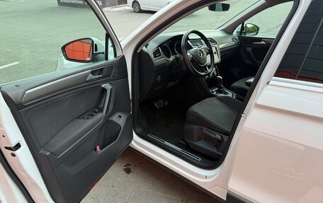 Volkswagen Tiguan II, 2018 год, 2 530 000 рублей, 9 фотография