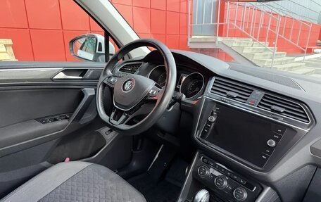 Volkswagen Tiguan II, 2018 год, 2 530 000 рублей, 14 фотография