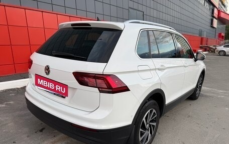 Volkswagen Tiguan II, 2018 год, 2 530 000 рублей, 5 фотография
