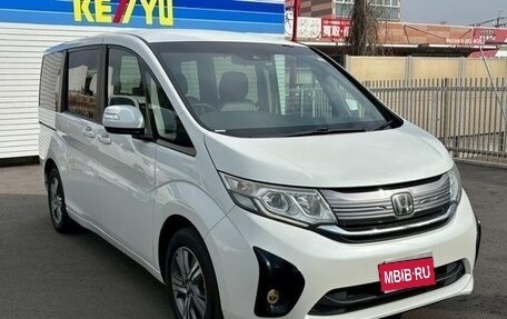 Honda Stepwgn IV, 2017 год, 1 400 000 рублей, 1 фотография