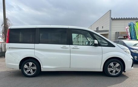 Honda Stepwgn IV, 2017 год, 1 400 000 рублей, 7 фотография