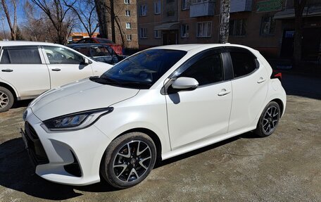 Toyota Yaris, 2020 год, 1 250 000 рублей, 3 фотография