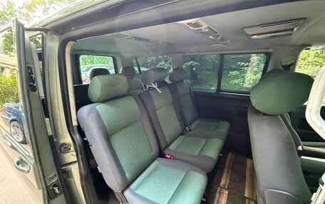 Volkswagen Caravelle T5, 2005 год, 1 100 000 рублей, 6 фотография