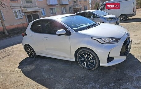Toyota Yaris, 2020 год, 1 250 000 рублей, 2 фотография