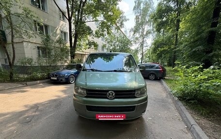 Volkswagen Caravelle T5, 2005 год, 1 100 000 рублей, 3 фотография