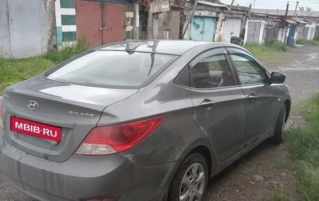 Hyundai Solaris II рестайлинг, 2011 год, 700 000 рублей, 6 фотография