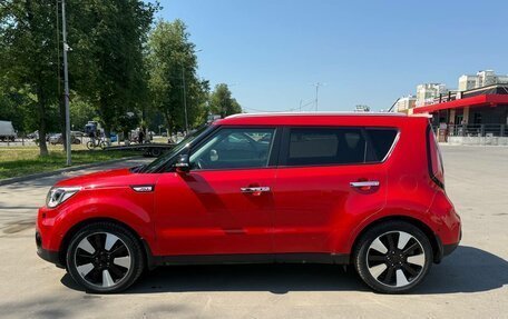 KIA Soul II рестайлинг, 2017 год, 1 570 000 рублей, 3 фотография
