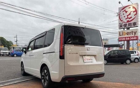 Honda Stepwgn, 2022 год, 1 730 000 рублей, 4 фотография