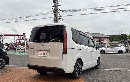 Honda Stepwgn, 2022 год, 1 730 000 рублей, 6 фотография