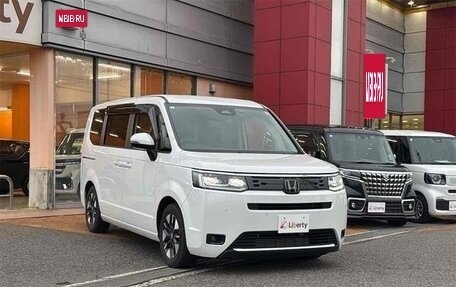 Honda Stepwgn, 2022 год, 1 730 000 рублей, 3 фотография