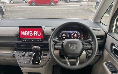 Honda Stepwgn, 2022 год, 1 730 000 рублей, 12 фотография