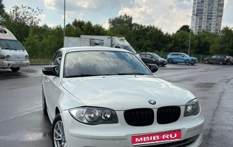 BMW 1 серия, 2011 год, 805 000 рублей, 1 фотография