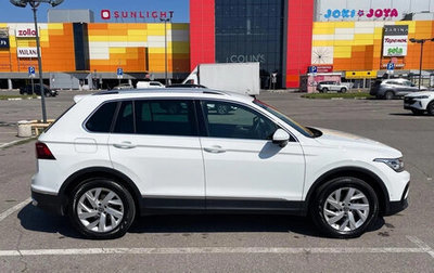 Volkswagen Tiguan II, 2021 год, 3 570 000 рублей, 1 фотография