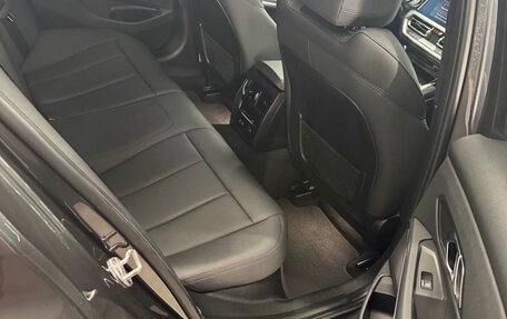 BMW 3 серия, 2019 год, 3 390 000 рублей, 10 фотография