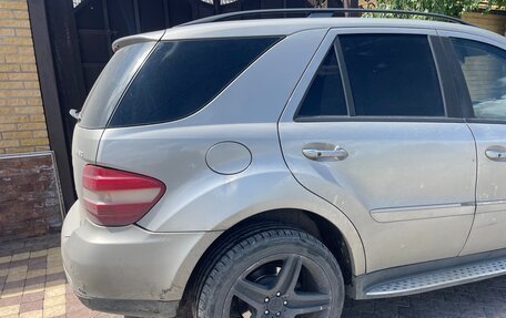 Mercedes-Benz M-Класс, 2005 год, 800 000 рублей, 4 фотография