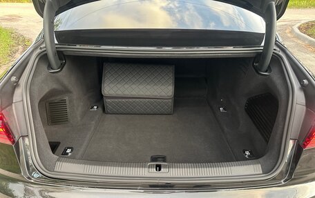 Audi A8, 2019 год, 8 000 000 рублей, 24 фотография