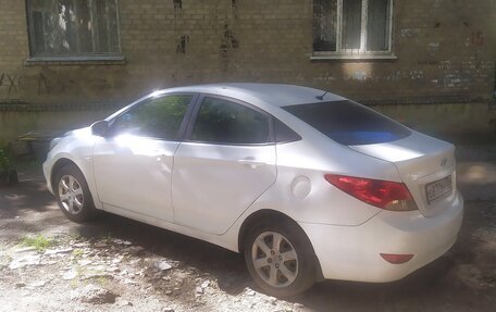 Hyundai Solaris II рестайлинг, 2012 год, 480 000 рублей, 5 фотография