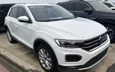 Volkswagen T-Roc I, 2022 год, 1 530 000 рублей, 3 фотография