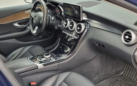Mercedes-Benz C-Класс, 2017 год, 2 300 000 рублей, 10 фотография
