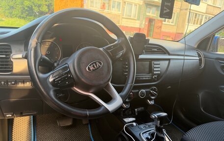 KIA Rio IV, 2018 год, 980 000 рублей, 8 фотография