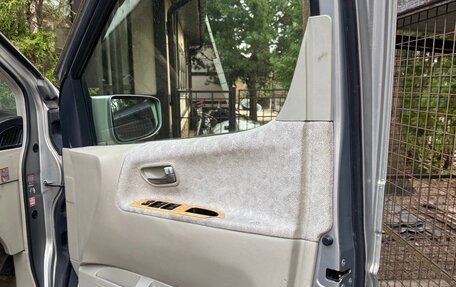 Nissan Elgrand III, 2004 год, 550 000 рублей, 5 фотография
