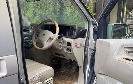 Nissan Elgrand III, 2004 год, 550 000 рублей, 6 фотография