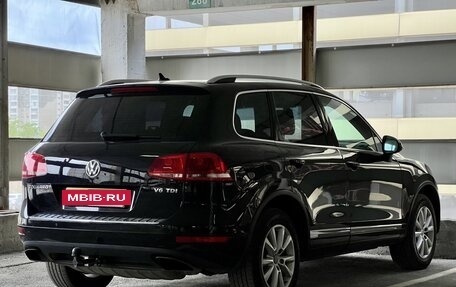 Volkswagen Touareg III, 2011 год, 1 819 000 рублей, 4 фотография