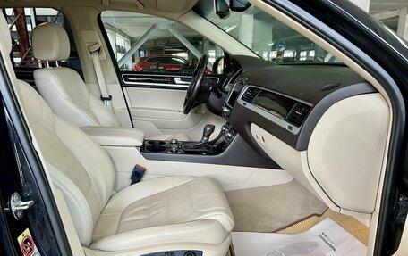 Volkswagen Touareg III, 2011 год, 1 819 000 рублей, 13 фотография