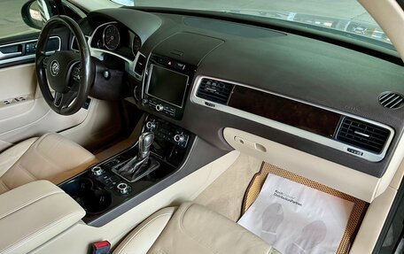 Volkswagen Touareg III, 2011 год, 1 819 000 рублей, 12 фотография