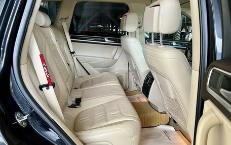 Volkswagen Touareg III, 2011 год, 1 819 000 рублей, 15 фотография