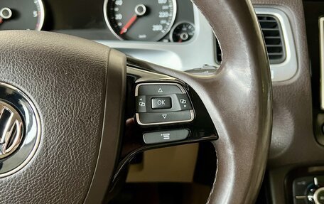 Volkswagen Touareg III, 2011 год, 1 819 000 рублей, 28 фотография
