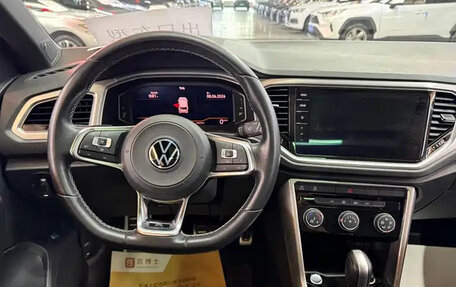 Volkswagen T-Roc I, 2022 год, 1 480 000 рублей, 6 фотография