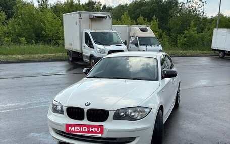 BMW 1 серия, 2011 год, 805 000 рублей, 4 фотография