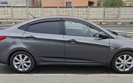 Hyundai Solaris II рестайлинг, 2015 год, 1 070 000 рублей, 8 фотография