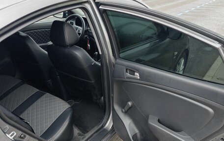 Hyundai Solaris II рестайлинг, 2015 год, 1 070 000 рублей, 12 фотография