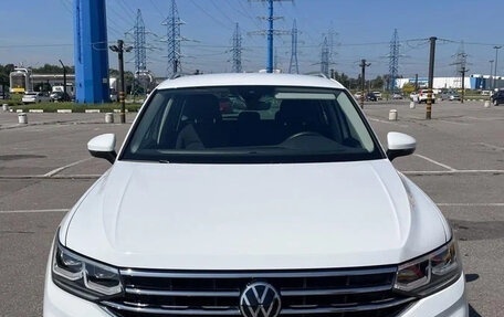 Volkswagen Tiguan II, 2021 год, 3 570 000 рублей, 5 фотография